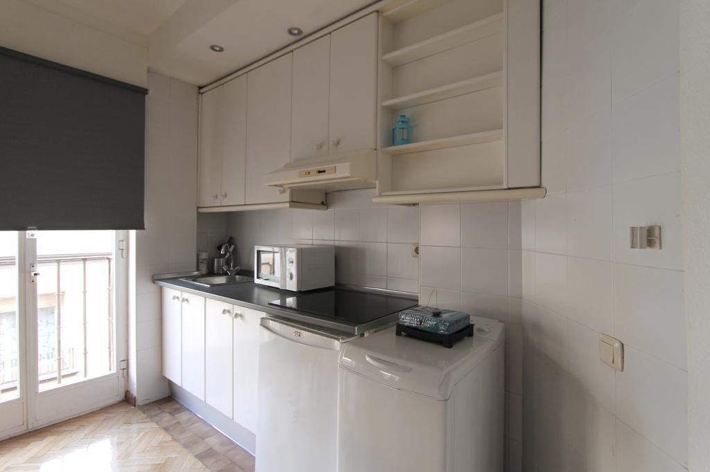 Apartamentos Goyescas Deco Madrid Exterior photo