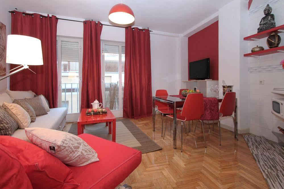 Apartamentos Goyescas Deco Madrid Exterior photo