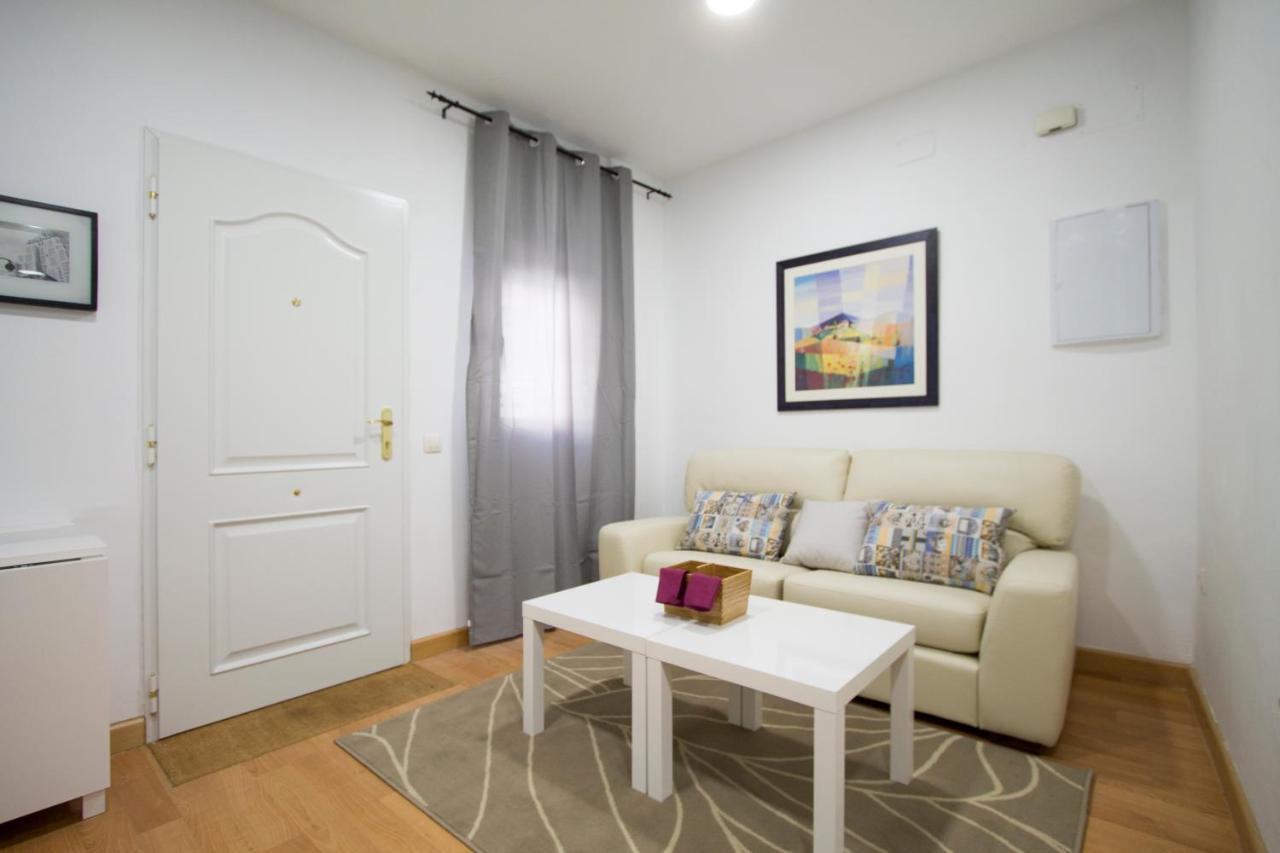 Apartamentos Goyescas Deco Madrid Exterior photo